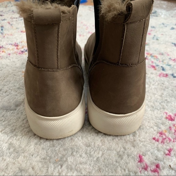 J/SLIDES Fur Val Boot Sneaker in Olive sz 7 - Picture 4 of 6